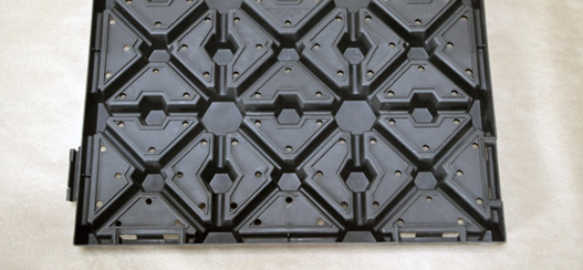 Review product sheets or let Green Roof Solutions calculate the molded plastic drainage panel needs for your green roof.